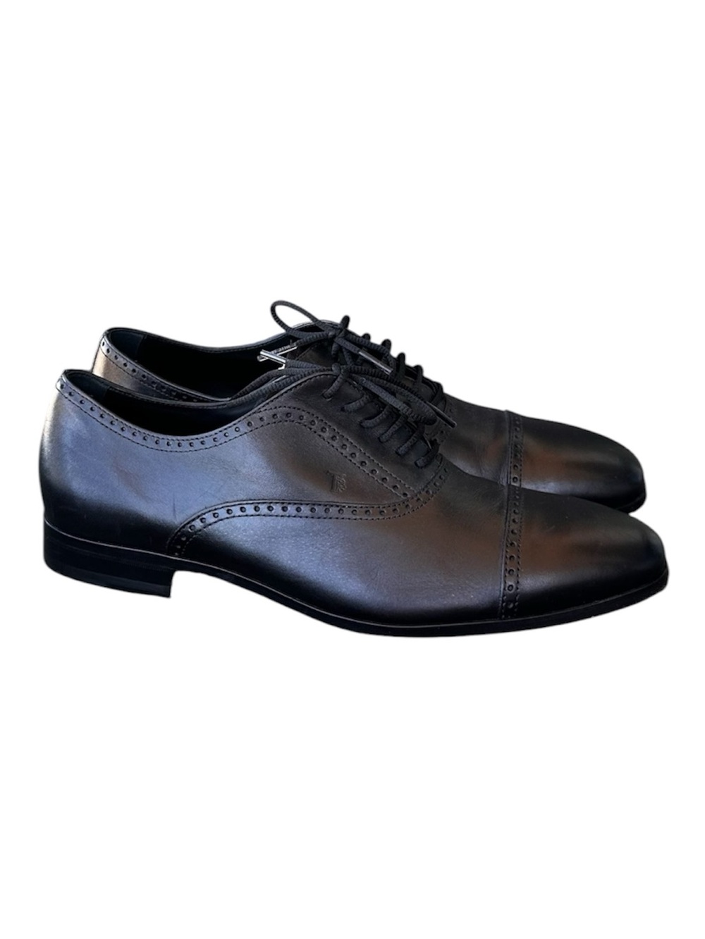 Tod's Cap Toe Leather Oxford Shoes